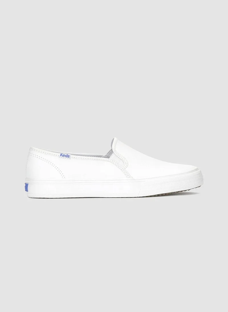 كيدز كيدز سنيكرز نسائي جلد سهل الارتداء أبيض